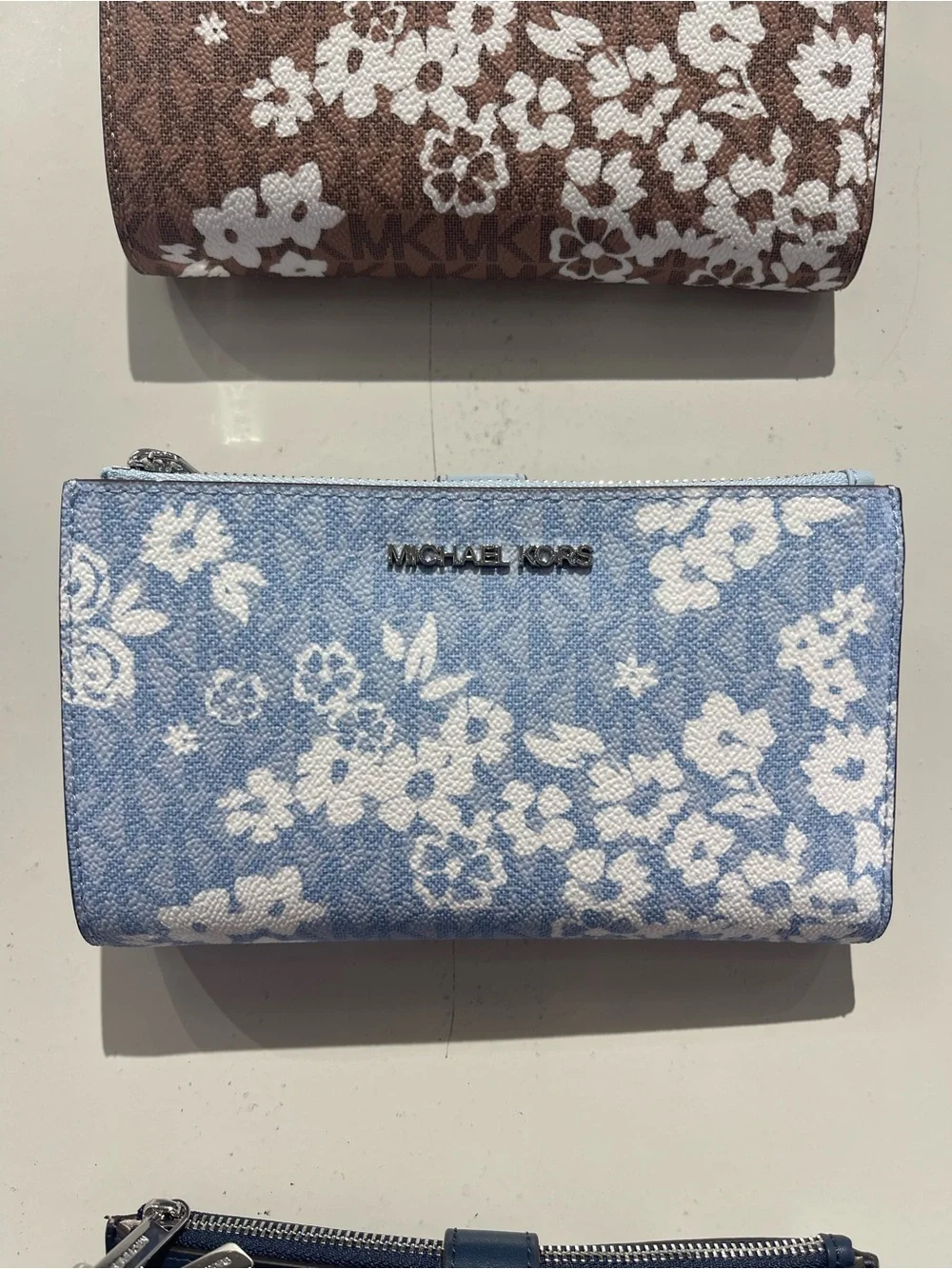 MICHAEL KORS Jet Set Travel Lg Double Zip Printed Signature Logo Wristlet Wallet